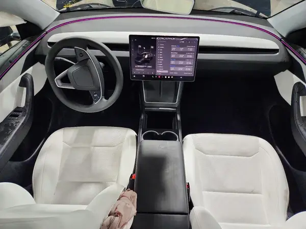 7SAYGDED5TA484402 2026 TESLA MODEL Y - Image 8