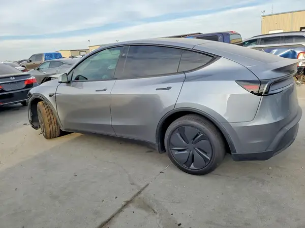 7SAYGDED5TA494878 2026 TESLA MODEL Y - Image 2
