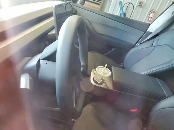 7SAYGDED5TA601010 2026 TESLA MODEL Y - Image 8