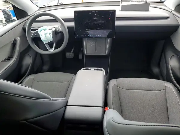7SAYGDED5TA601816 2026 TESLA MODEL Y - Image 8