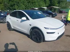 7SAYGDED5TA647663 2026 TESLA MODEL Y