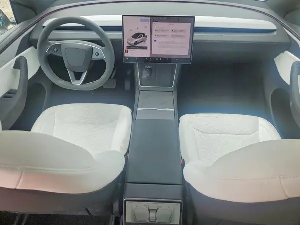 7SAYGDED5TA652099 2026 TESLA MODEL Y - Image 8