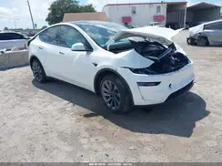 7SAYGDED5TA658811 2026 TESLA MODEL Y