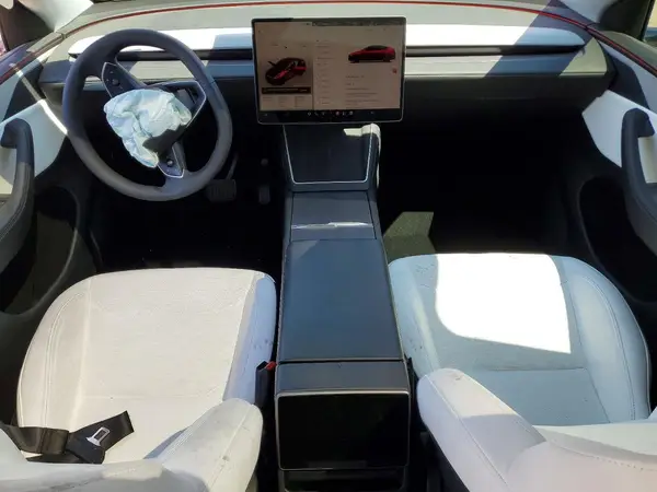7SAYGDED5TF377045 2026 TESLA MODEL Y - Image 8