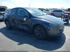 7SAYGDED5TF378664 2026 TESLA MODEL Y
