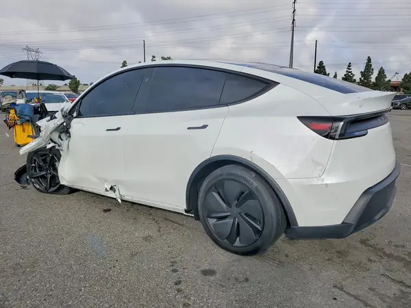 7SAYGDED5TF380155 2026 TESLA MODEL Y - Image 2