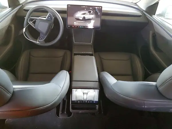 7SAYGDED5TF381032 2026 TESLA MODEL Y - Image 8