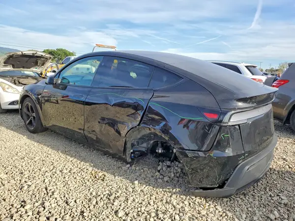 7SAYGDED5TF384495 2026 TESLA MODEL Y - Image 2