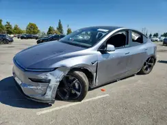 7SAYGDED5TF390975 2026 TESLA MODEL Y