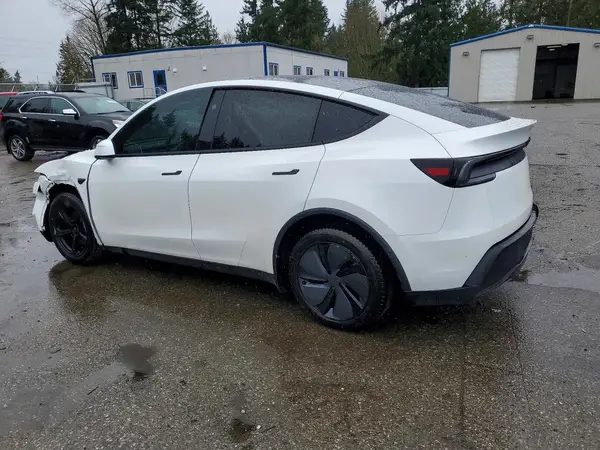 7SAYGDED5TF392533 2026 TESLA MODEL Y - Image 2