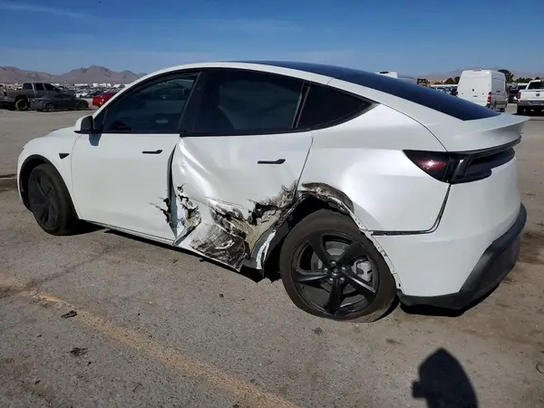 7SAYGDED5TF413834 2026 TESLA MODEL Y - Image 2