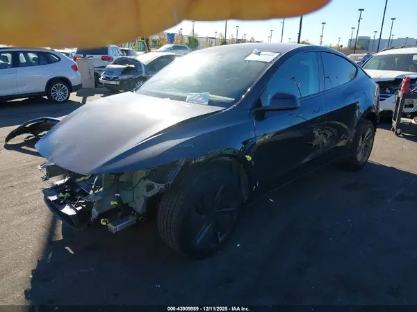 7SAYGDED5TF417138 2026 TESLA MODEL Y - Image 2