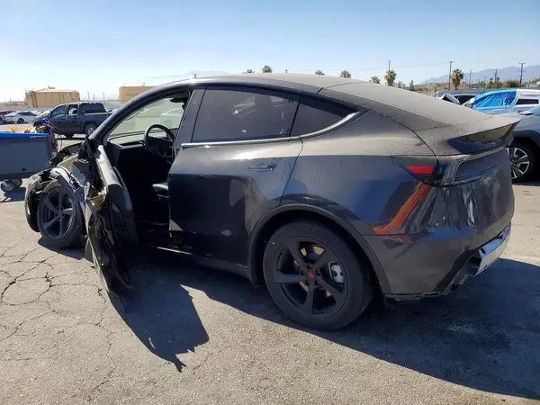 7SAYGDED5TF420265 2026 TESLA MODEL Y - Image 2