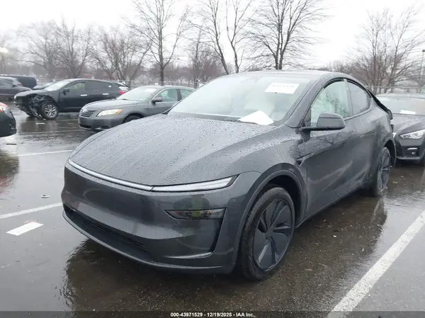 7SAYGDED5TF423778 2026 TESLA MODEL Y - Image 2