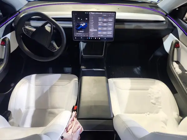 7SAYGDED5TF423926 2026 TESLA MODEL Y - Image 8