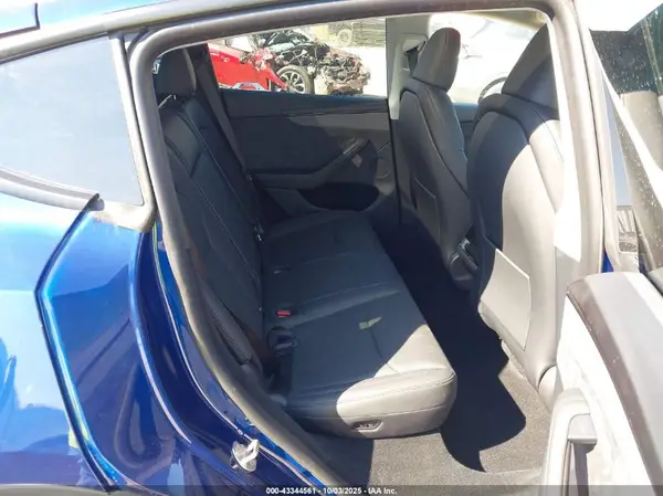 7SAYGDED5TF424669 2026 TESLA MODEL Y - Image 8