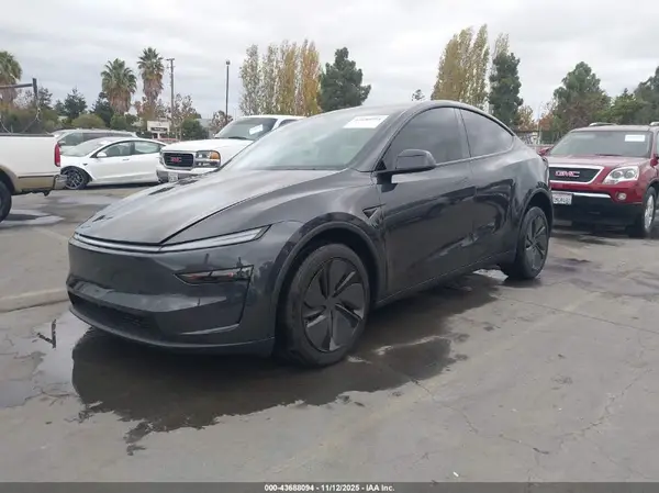 7SAYGDED5TF429421 2026 TESLA MODEL Y - Image 2