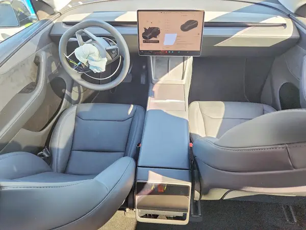 7SAYGDED5TF429600 2026 TESLA MODEL Y - Image 8