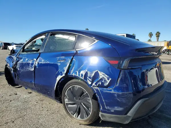 7SAYGDED5TF439608 2026 TESLA MODEL Y - Image 2