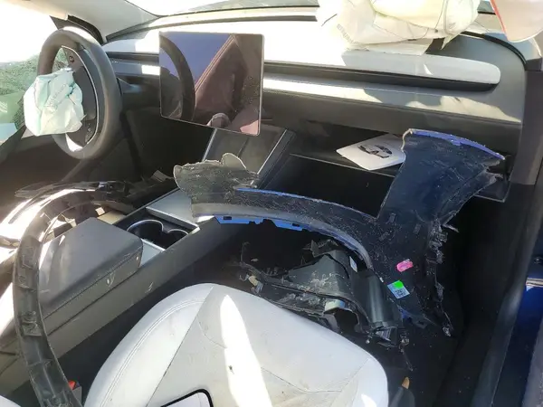 7SAYGDED5TF439608 2026 TESLA MODEL Y - Image 8