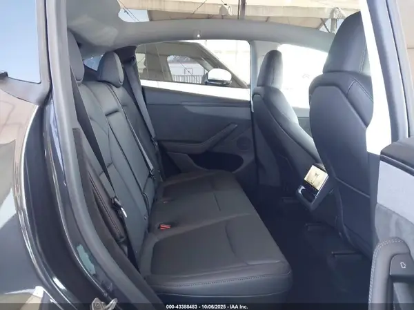 7SAYGDED5TF443643 2026 TESLA MODEL Y - Image 8