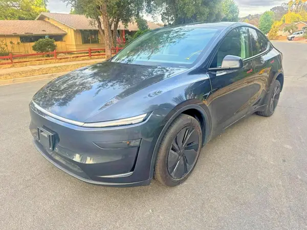 7SAYGDED5TF443870 2026 TESLA MODEL Y - Image 2