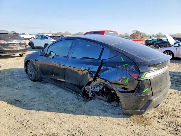 7SAYGDED5TF462239 2026 TESLA MODEL Y - Image 2