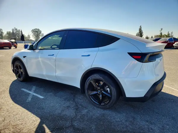 7SAYGDED5TF519314 2026 TESLA MODEL Y - Image 2