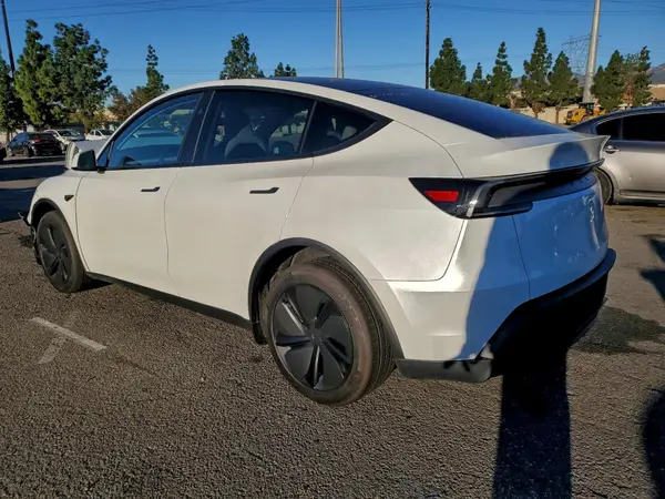 7SAYGDED5TF520012 2026 TESLA MODEL Y - Image 2