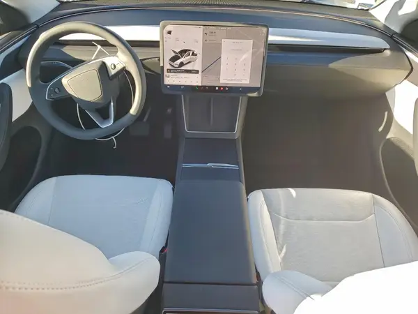 7SAYGDED5TF520012 2026 TESLA MODEL Y - Image 8