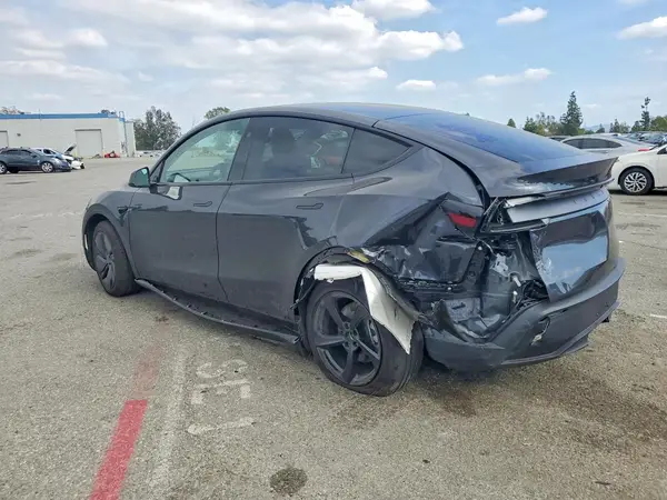 7SAYGDED5TF522245 2026 TESLA MODEL Y - Image 2