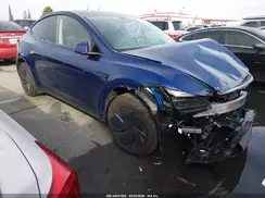 7SAYGDED5TF524285 2026 TESLA MODEL Y