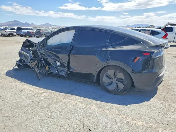 7SAYGDED5TF530054 2026 TESLA MODEL Y - Image 2