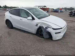 7SAYGDED5TF531026 2026 TESLA MODEL Y