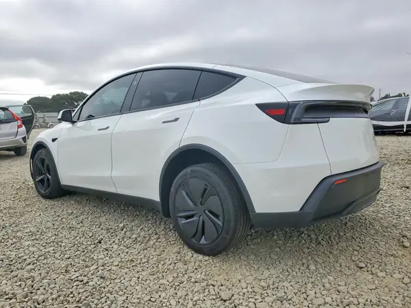7SAYGDED5TF549509 2026 TESLA MODEL Y - Image 2
