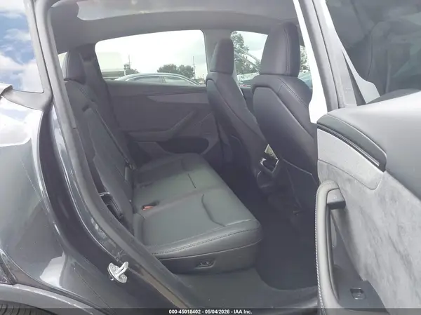 7SAYGDED5TF568352 2026 TESLA MODEL Y - Image 8