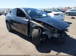 7SAYGDED5TF586320 2026 TESLA MODEL Y