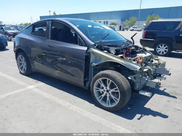 7SAYGDED6PF948127 2023 TESLA MODEL Y - Image 1