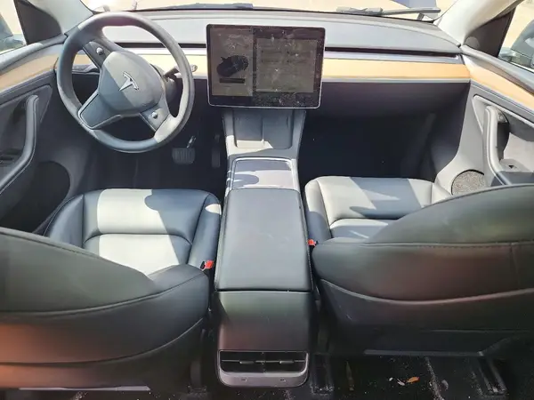 7SAYGDED6RA304109 2024 TESLA MODEL Y - Image 8