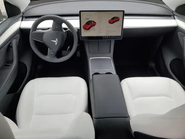 7SAYGDED6RA304546 2024 TESLA MODEL Y - Image 8