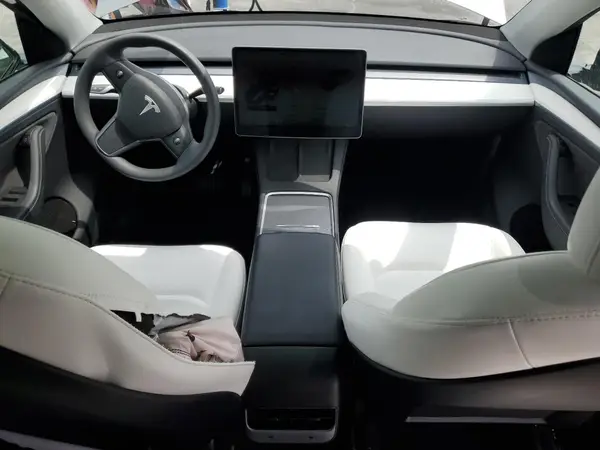 7SAYGDED6RA314039 2024 TESLA MODEL Y - Image 8