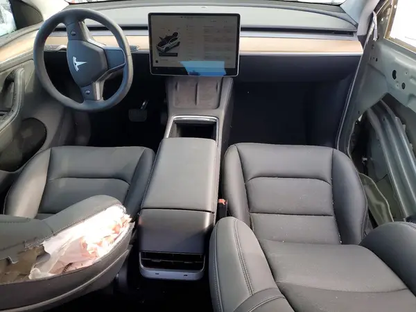 7SAYGDED6RA318642 2024 TESLA MODEL Y - Image 8