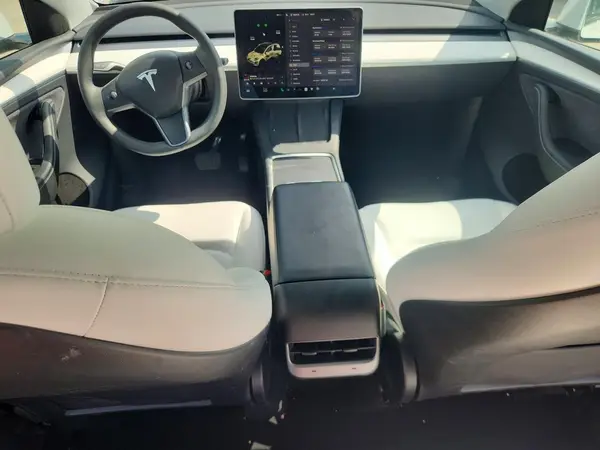 7SAYGDED6RA325154 2024 TESLA MODEL Y - Image 8