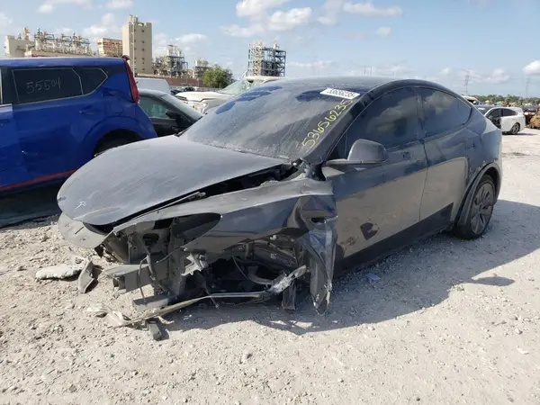 7SAYGDED6RA329124 2024 TESLA MODEL Y - Image 1