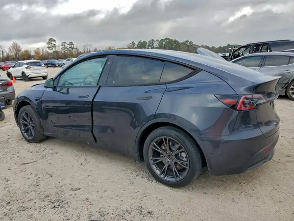 7SAYGDED6RA333920 2024 TESLA MODEL Y - Image 2
