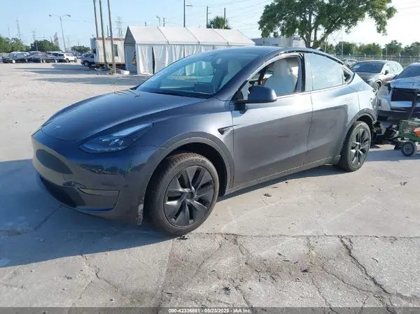 7SAYGDED6RA334775 2024 TESLA MODEL Y - Image 2