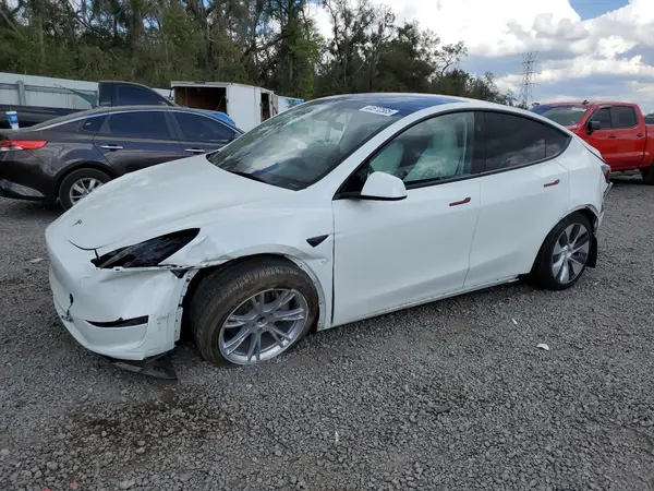7SAYGDED6RF009062 2024 TESLA MODEL Y - Image 1