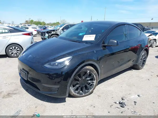 7SAYGDED6RF010437 2024 TESLA MODEL Y - Image 2