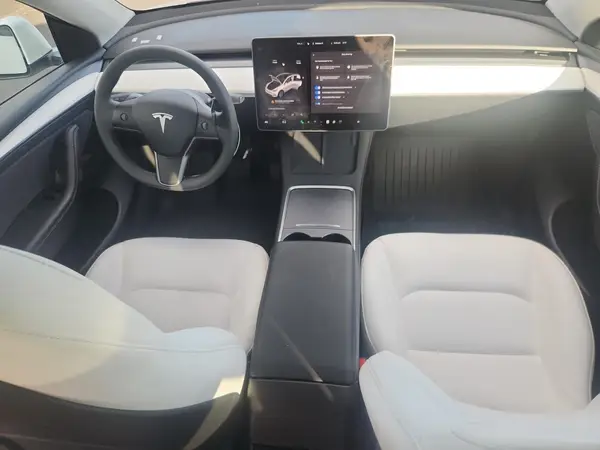 7SAYGDED6RF010602 2024 TESLA MODEL Y - Image 8