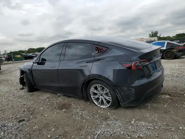 7SAYGDED6RF018828 2024 TESLA MODEL Y - Image 2